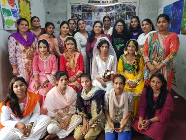 15 days Beautician Course